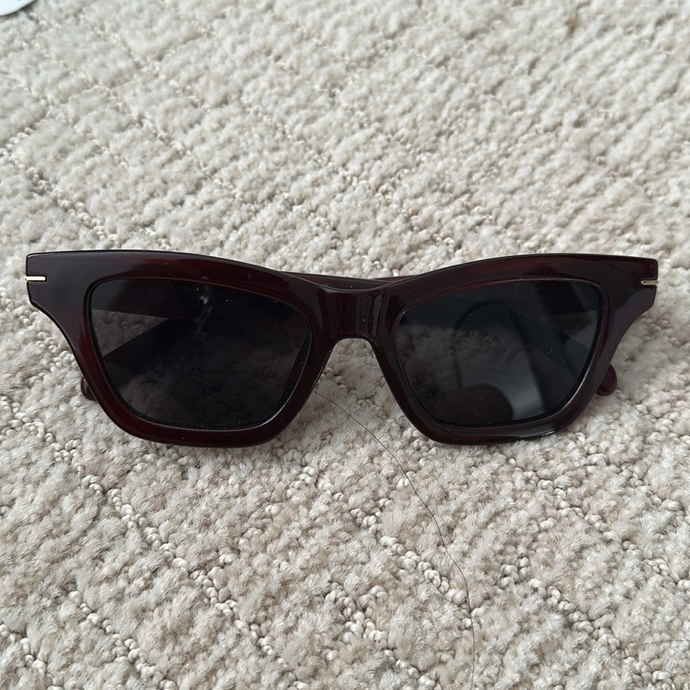Chic Sunglasses Set - Picture 6 of 7